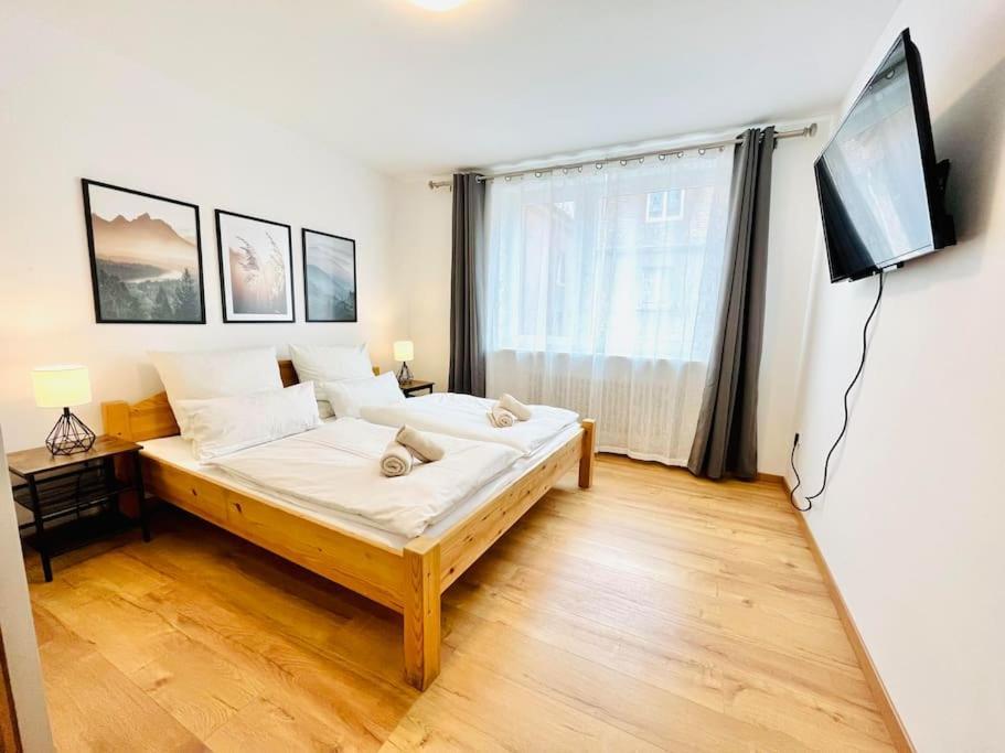 Moderne 2-zimmer Im Stadtzentrum Mit Parkplatz Apartment *